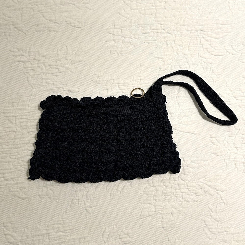 VINTAGE: Crocheted handmade purse